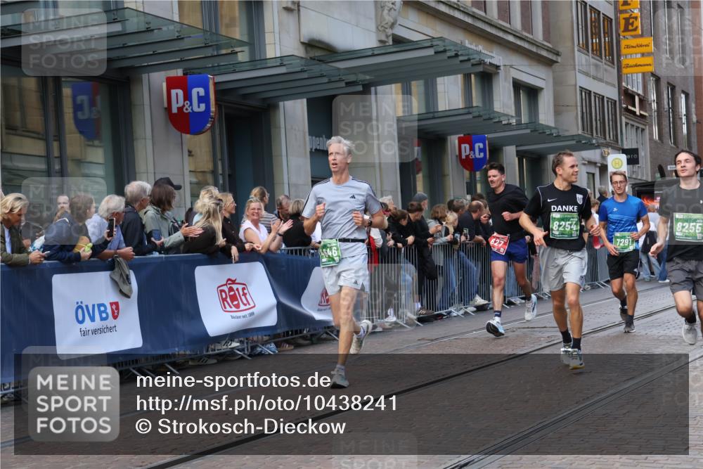 13.09.2026 - 21. swb-Marathon Bremen Strokosch-Dieckow http://msf.ph/oto/10438241 13.09.2026 13:15:08 Ziel 1445, 3346, 3743, 4111, 4212, 4646, 4653, 4663, 5003, 6011, 6162, 6526, 6773, 7203, 7291, 7346, 7497, 7717, 7730, 7992, 8086, 8254, 8255, 9029, 9391, 9483, 9777, 13137, 889, 1510, 1664, 1748, 2383, 3057, 3206, 3357, 3504, 3717, 4226, 4382, 4569, 4968, 4992, 5003, 5149, 5294, 5298, 5315, 5385, 5417, 5471, 5649, 5796, 6351, 6379, 6404, 6472, 6521, 6528, 6717, 6773, 6902, 7190, 7432, 7497, 7515, 8238, 9253, 9338, 9363, 9483, 9523, 9797, 13139, 13141 meine-sportfotos.de
