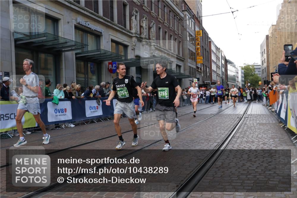 13.09.2026 - 21. swb-Marathon Bremen Strokosch-Dieckow http://msf.ph/oto/10438289 13.09.2026 13:15:09 Ziel 1445, 3346, 3743, 4111, 4212, 4646, 4653, 4663, 6011, 6162, 6526, 7203, 7291, 7346, 7717, 7730, 7992, 8086, 8254, 8255, 9029, 9391, 9475, 9777, 13137, 889, 1510, 1664, 1748, 2383, 3206, 3357, 3504, 3717, 4226, 4382, 4569, 4968, 4992, 5003, 5149, 5294, 5298, 5315, 5385, 5417, 5471, 5796, 6351, 6379, 6404, 6521, 6528, 6717, 6773, 6902, 7190, 7432, 7497, 7515, 8238, 9253, 9338, 9363, 9483, 9523, 9797, 13137, 13139, 13141 meine-sportfotos.de