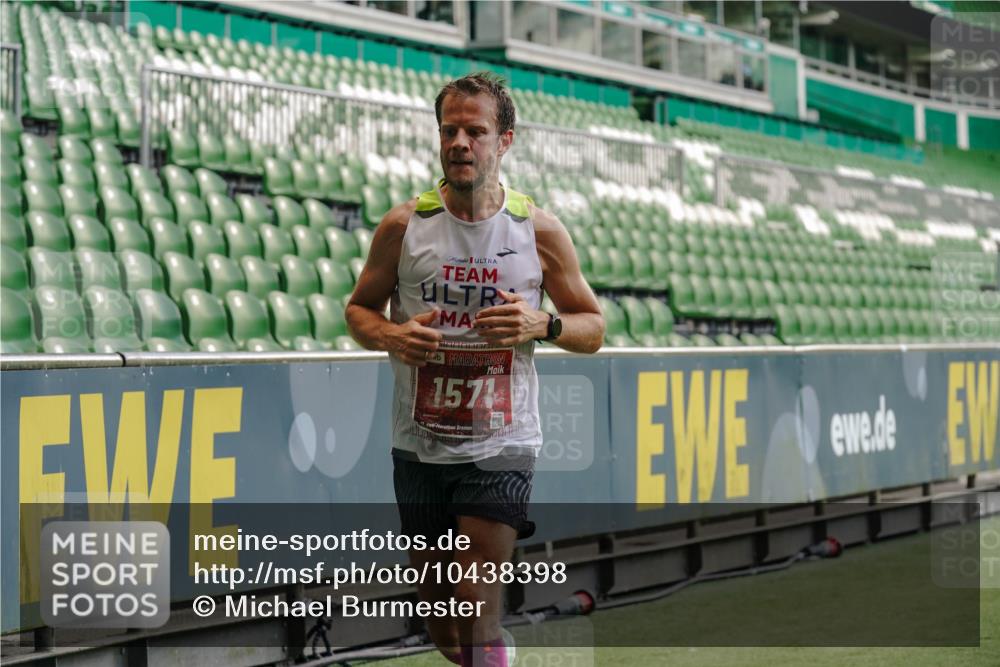 13.09.2026 - 21. swb-Marathon Bremen Michael Burmester http://msf.ph/oto/10438398 13.09.2026 12:40:44 Laufen im Stadion 126, 371, 453, 603, 640, 650, 671, 735, 744, 807, 862, 912, 957, 1136, 1336, 1379, 1381, 1508, 1540, 1571, 1614, 1797, 1852, 1860, 1901, 1930, 1950, 2049, 2099, 2986, 3744, 4381, 4399, 4795, 4936, 6201, 6630, 7118, 7671, 8065, 9065, 9329, 9630, 10034, 13080, 13224, 365, 466, 658, 895, 1090, 1118, 1288, 1385, 1485, 1583, 1604, 1754, 2073, 2585, 2670, 3617, 7244, 7768, 8075, 8729 meine-sportfotos.de