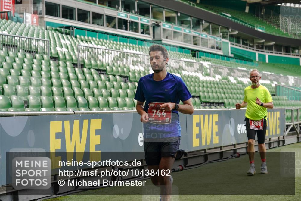13.09.2026 - 21. swb-Marathon Bremen Michael Burmester http://msf.ph/oto/10438462 13.09.2026 12:40:47 Laufen im Stadion 126, 371, 453, 603, 640, 650, 671, 735, 744, 807, 862, 912, 957, 1136, 1336, 1379, 1381, 1411, 1508, 1540, 1571, 1614, 1797, 1852, 1860, 1901, 1930, 1950, 2099, 2986, 3744, 4381, 4399, 4795, 4936, 6198, 6201, 6630, 7118, 7671, 8065, 9065, 9329, 9630, 10034, 13080, 13224, 346, 365, 466, 658, 895, 1090, 1118, 1288, 1385, 1485, 1583, 1604, 1754, 2073, 2585, 2670, 3617, 7244, 7768, 8075, 8729 meine-sportfotos.de