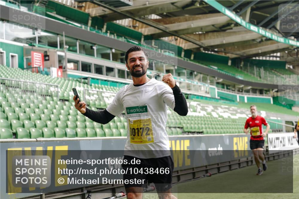 13.09.2026 - 21. swb-Marathon Bremen Michael Burmester http://msf.ph/oto/10438466 13.09.2026 10:26:57 Laufen im Stadion 10096, 10142, 10172, 10210, 10214, 10228, 10231, 10269, 10289, 10310, 10318, 10319, 10342, 10346, 10352, 10398, 10436, 10445, 10447, 10454, 10464, 10489, 10504, 10514, 10536, 10541, 10566, 10583, 10628, 10638, 10735, 10742, 10744, 10806, 10807, 10860, 10866, 10873, 10897, 10898, 10956, 10987, 10992, 11015, 11019, 11020, 11060, 11063, 11088, 11110, 11111, 11130, 11135, 11148, 11155, 11187, 11193, 11199, 11209, 11232, 11279, 11312 meine-sportfotos.de