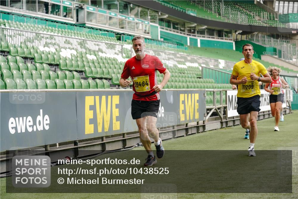 13.09.2026 - 21. swb-Marathon Bremen Michael Burmester http://msf.ph/oto/10438525 13.09.2026 10:26:59 Laufen im Stadion 10096, 10142, 10172, 10210, 10214, 10228, 10231, 10269, 10289, 10310, 10318, 10319, 10342, 10346, 10352, 10398, 10436, 10445, 10447, 10454, 10464, 10489, 10504, 10514, 10536, 10541, 10566, 10583, 10628, 10638, 10735, 10742, 10744, 10806, 10807, 10860, 10866, 10873, 10897, 10898, 10956, 10987, 10992, 11015, 11019, 11020, 11060, 11063, 11088, 11110, 11111, 11130, 11135, 11148, 11155, 11187, 11193, 11199, 11209, 11232, 11279, 11312 meine-sportfotos.de