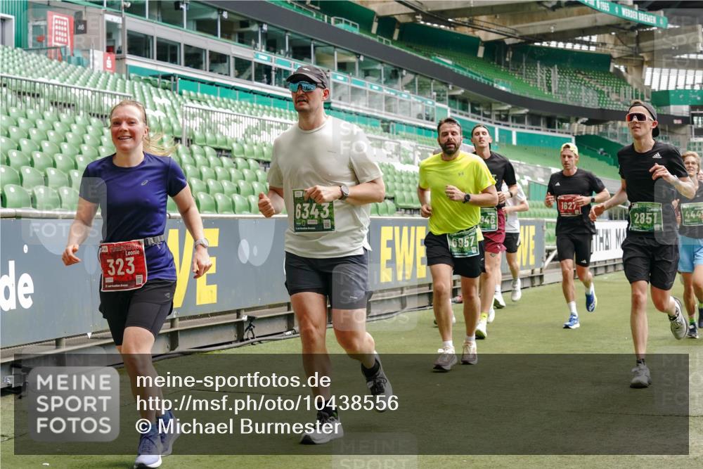 13.09.2026 - 21. swb-Marathon Bremen Michael Burmester http://msf.ph/oto/10438556 13.09.2026 13:06:15 Laufen im Stadion 109, 178, 217, 244, 287, 303, 310, 323, 372, 394, 430, 454, 536, 578, 613, 647, 784, 831, 891, 900, 1073, 1083, 1205, 1239, 1243, 1274, 1307, 1308, 1365, 1369, 1380, 1437, 1533, 1545, 1574, 1581, 1627, 1656, 1780, 1823, 1848, 1871, 1909, 1914, 1932, 1941, 2023, 2076, 2089, 2090, 2126, 2241, 2244, 2265, 2275, 2301, 2310, 2355, 2356, 2393, 2440, 2464, 2602, 2699, 2707, 2723, 2742, 2764, 2818, 2902, 2959, 2985, 3030, 3115, 3278, 3320, 3343, 3444, 3485 meine-sportfotos.de