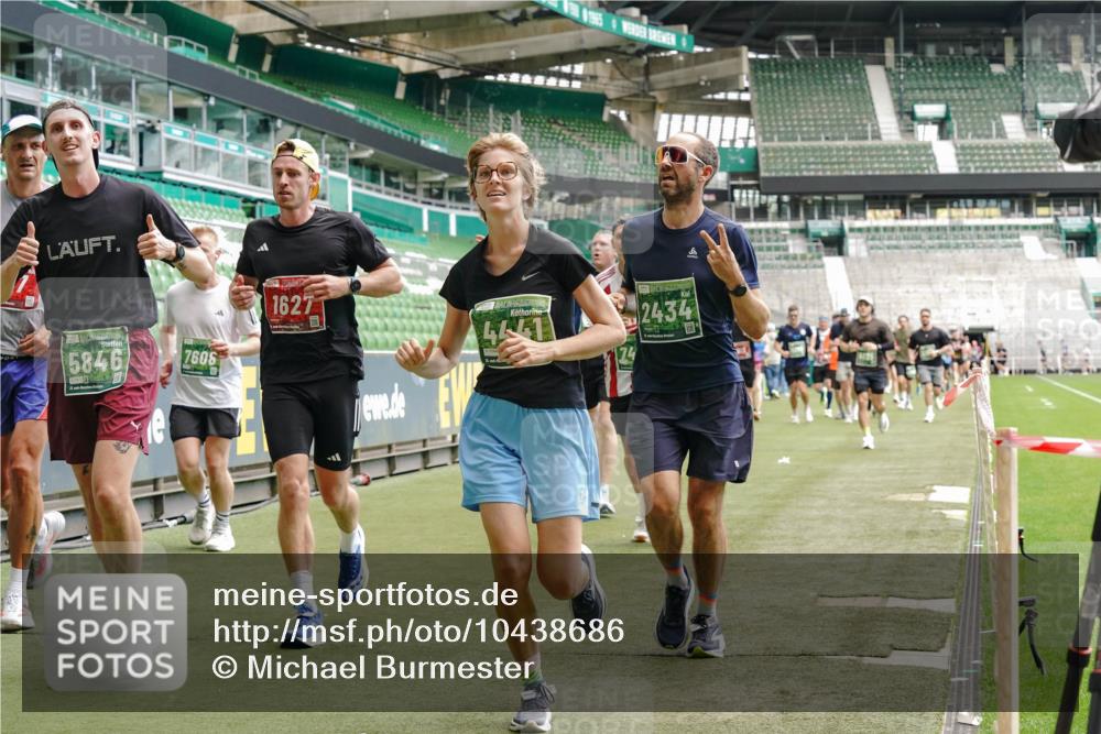 13.09.2026 - 21. swb-Marathon Bremen Michael Burmester http://msf.ph/oto/10438686 13.09.2026 13:06:17 Laufen im Stadion 109, 217, 244, 287, 303, 310, 323, 372, 394, 430, 454, 536, 578, 613, 647, 716, 784, 831, 891, 900, 922, 1073, 1083, 1205, 1243, 1274, 1307, 1308, 1365, 1369, 1380, 1437, 1533, 1545, 1574, 1581, 1627, 1656, 1780, 1823, 1848, 1871, 1909, 1914, 1932, 1941, 2023, 2076, 2089, 2090, 2126, 2241, 2244, 2265, 2275, 2301, 2310, 2355, 2356, 2393, 2440, 2464, 2602, 2699, 2707, 2721, 2723, 2742, 2764, 2818, 2902, 2959, 2985, 3030, 3115, 3278, 3320, 3343, 3444, 3485 meine-sportfotos.de