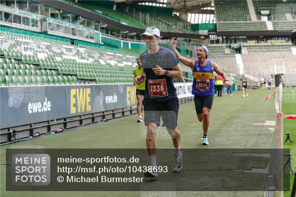 13.09.2026 - 21. swb-Marathon Bremen Michael Burmester http://msf.ph/oto/10438693 13.09.2026 12:40:58 Laufen im Stadion 126, 371, 453, 603, 640, 650, 671, 735, 744, 862, 912, 957, 1136, 1336, 1379, 1381, 1411, 1508, 1540, 1571, 1614, 1797, 1822, 1852, 1860, 1901, 1930, 1950, 2986, 3624, 4381, 4399, 4795, 4936, 6198, 6201, 6264, 6630, 7118, 7671, 8065, 9065, 9329, 9630, 10034, 13080, 13224, 346, 466, 658, 895, 1090, 1118, 1385, 1485, 1583, 1604, 1754, 2073, 2141, 2352, 2585, 2670, 3080, 3606, 3617, 7244, 7768, 8729 meine-sportfotos.de