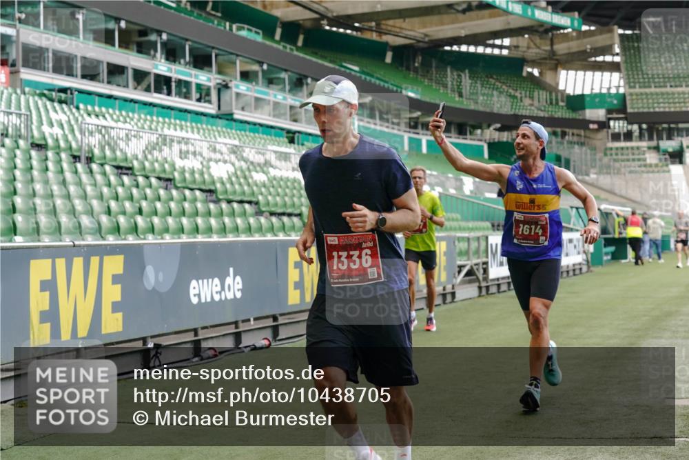 13.09.2026 - 21. swb-Marathon Bremen Michael Burmester http://msf.ph/oto/10438705 13.09.2026 12:40:58 Laufen im Stadion 126, 371, 453, 603, 640, 650, 671, 735, 744, 862, 912, 957, 1136, 1336, 1379, 1381, 1411, 1508, 1540, 1571, 1614, 1797, 1822, 1852, 1860, 1901, 1930, 1950, 2986, 3624, 4381, 4399, 4795, 4936, 6198, 6201, 6264, 6630, 7118, 7671, 8065, 9065, 9329, 9630, 10034, 13080, 13224, 346, 466, 658, 895, 1090, 1118, 1385, 1485, 1583, 1604, 1754, 2073, 2141, 2352, 2585, 2670, 3080, 3606, 3617, 7244, 7768, 8729 meine-sportfotos.de