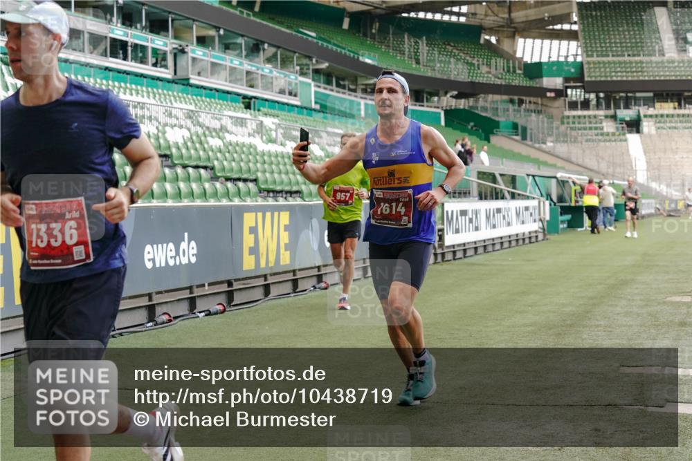 13.09.2026 - 21. swb-Marathon Bremen Michael Burmester http://msf.ph/oto/10438719 13.09.2026 12:40:59 Laufen im Stadion 126, 371, 453, 603, 640, 650, 671, 735, 744, 862, 912, 957, 1136, 1336, 1379, 1381, 1411, 1508, 1540, 1571, 1614, 1797, 1822, 1852, 1860, 1901, 1930, 1950, 2986, 3624, 4381, 4399, 4795, 4936, 6198, 6201, 6264, 6630, 7118, 7671, 8065, 9065, 9329, 9630, 10034, 13080, 13224, 346, 466, 658, 895, 1090, 1118, 1385, 1485, 1583, 1604, 1754, 2073, 2141, 2352, 2585, 2670, 3080, 3606, 3617, 7244, 7768, 8729 meine-sportfotos.de