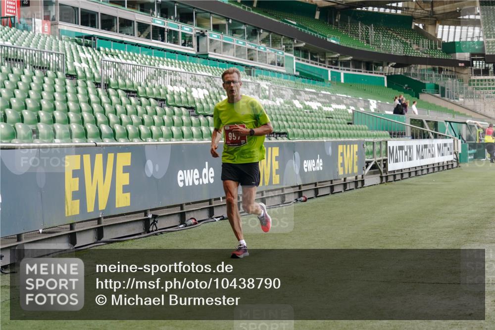 13.09.2026 - 21. swb-Marathon Bremen Michael Burmester http://msf.ph/oto/10438790 13.09.2026 12:41:01 Laufen im Stadion 126, 371, 453, 603, 640, 650, 671, 735, 744, 862, 912, 957, 1136, 1336, 1379, 1381, 1411, 1508, 1540, 1571, 1614, 1797, 1822, 1860, 1901, 1930, 1950, 2986, 3624, 4381, 4399, 4795, 4936, 6198, 6201, 6264, 6630, 7118, 7671, 8065, 9065, 9329, 9630, 10034, 13080, 13224, 346, 466, 658, 895, 1090, 1118, 1385, 1485, 1583, 1604, 1754, 2073, 2141, 2352, 2585, 2670, 3080, 3606, 3617, 7244, 7768, 8729 meine-sportfotos.de