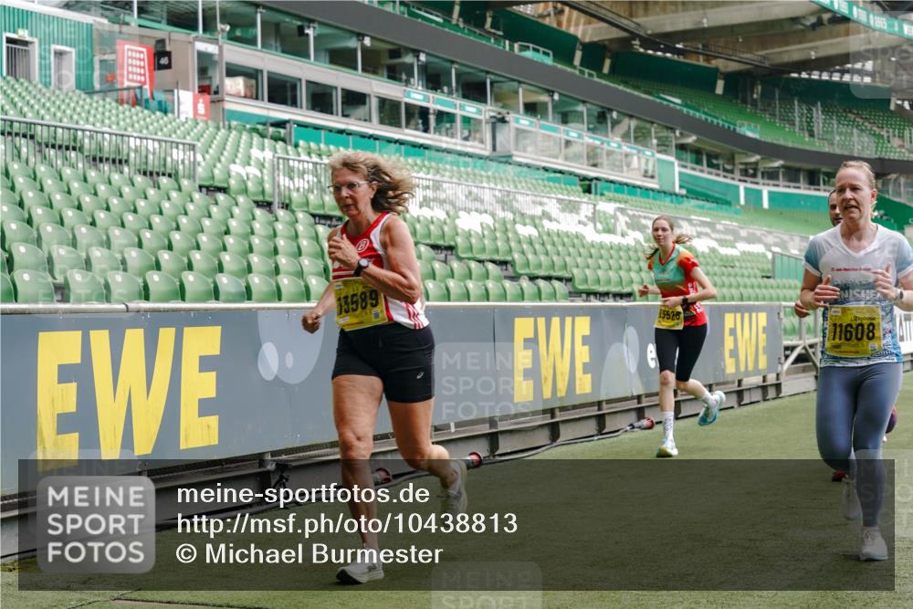 13.09.2026 - 21. swb-Marathon Bremen Michael Burmester http://msf.ph/oto/10438813 13.09.2026 10:27:04 Laufen im Stadion 10096, 10142, 10172, 10210, 10214, 10223, 10228, 10231, 10269, 10289, 10310, 10318, 10319, 10342, 10352, 10398, 10436, 10445, 10447, 10454, 10464, 10489, 10504, 10514, 10536, 10541, 10566, 10583, 10628, 10638, 10735, 10742, 10744, 10806, 10807, 10846, 10860, 10866, 10873, 10897, 10898, 10956, 10987, 10992, 11015, 11019, 11060, 11063, 11076, 11088, 11110, 11111, 11130, 11135, 11148, 11155, 11187, 11193, 11199, 11209, 11232, 11279 meine-sportfotos.de