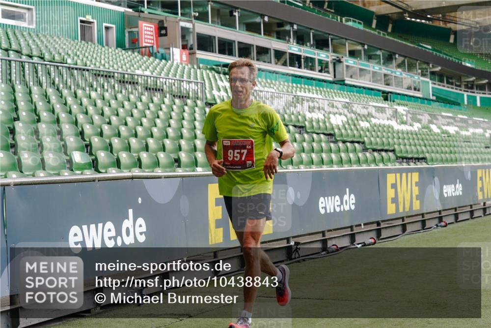 13.09.2026 - 21. swb-Marathon Bremen Michael Burmester http://msf.ph/oto/10438843 13.09.2026 12:41:02 Laufen im Stadion 126, 371, 453, 603, 640, 650, 671, 735, 744, 862, 912, 957, 1136, 1336, 1379, 1381, 1411, 1508, 1540, 1571, 1614, 1797, 1822, 1860, 1901, 1930, 1950, 2986, 3624, 4381, 4399, 4795, 4936, 6198, 6201, 6264, 6630, 7118, 7671, 8065, 9065, 9329, 9630, 10034, 13080, 13224, 346, 466, 658, 895, 1090, 1118, 1385, 1485, 1583, 1604, 1754, 2073, 2141, 2352, 2585, 2670, 3080, 3606, 3617, 7244, 7768, 8729 meine-sportfotos.de