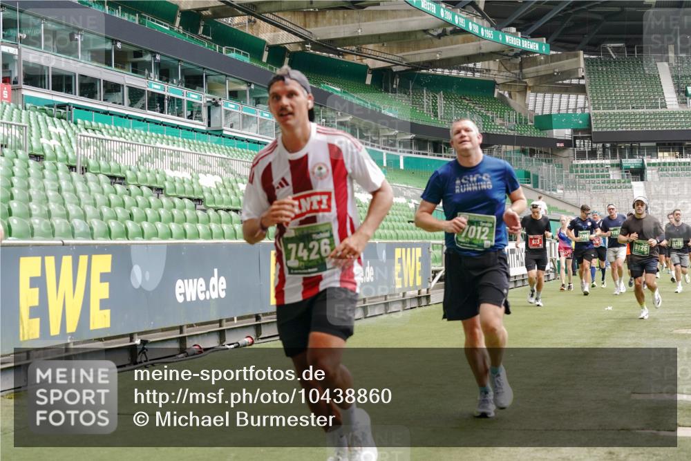 13.09.2026 - 21. swb-Marathon Bremen Michael Burmester http://msf.ph/oto/10438860 13.09.2026 13:06:19 Laufen im Stadion 109, 217, 244, 287, 303, 310, 323, 372, 394, 430, 454, 536, 578, 613, 647, 716, 784, 831, 891, 900, 922, 1073, 1083, 1205, 1243, 1274, 1307, 1308, 1365, 1369, 1380, 1437, 1533, 1545, 1574, 1581, 1627, 1656, 1780, 1823, 1848, 1871, 1909, 1914, 1932, 1938, 1941, 2023, 2076, 2089, 2090, 2126, 2241, 2244, 2265, 2275, 2301, 2310, 2355, 2356, 2393, 2440, 2464, 2602, 2699, 2707, 2721, 2742, 2764, 2818, 2902, 2959, 2985, 3030, 3115, 3278, 3343, 3444, 3485 meine-sportfotos.de