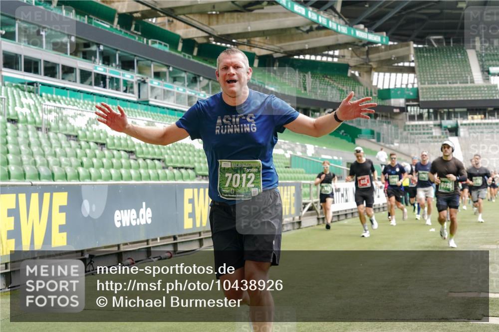 13.09.2026 - 21. swb-Marathon Bremen Michael Burmester http://msf.ph/oto/10438926 13.09.2026 13:06:21 Laufen im Stadion 109, 217, 244, 287, 303, 310, 323, 372, 394, 430, 454, 536, 578, 613, 647, 716, 784, 831, 891, 900, 922, 1073, 1083, 1205, 1243, 1274, 1307, 1308, 1365, 1369, 1380, 1437, 1533, 1545, 1574, 1581, 1627, 1780, 1823, 1848, 1871, 1909, 1914, 1932, 1938, 2023, 2076, 2089, 2090, 2126, 2219, 2241, 2244, 2265, 2275, 2301, 2310, 2355, 2356, 2393, 2440, 2464, 2602, 2699, 2707, 2721, 2742, 2764, 2818, 2902, 2959, 2985, 3030, 3115, 3278, 3343, 3444, 3485 meine-sportfotos.de