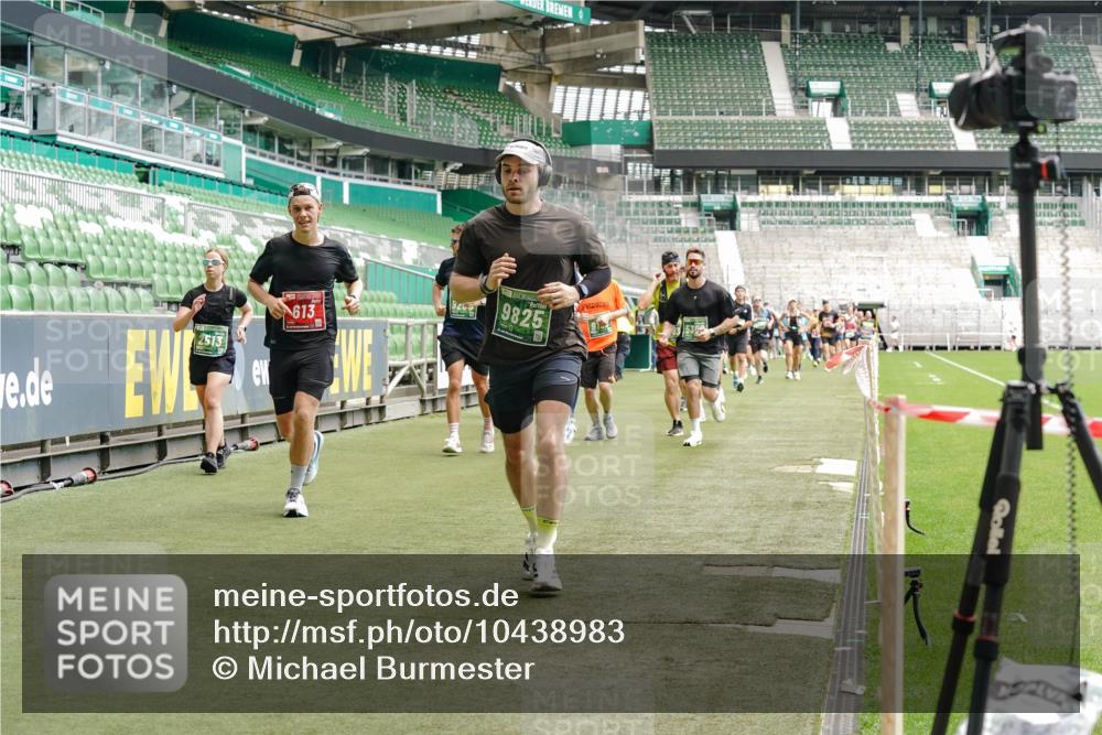 13.09.2026 - 21. swb-Marathon Bremen Michael Burmester http://msf.ph/oto/10438983 13.09.2026 13:06:23 Laufen im Stadion 109, 217, 244, 287, 303, 310, 323, 372, 394, 430, 454, 536, 578, 613, 647, 716, 784, 831, 891, 900, 922, 1073, 1083, 1205, 1243, 1274, 1308, 1365, 1369, 1380, 1437, 1533, 1545, 1574, 1581, 1627, 1823, 1848, 1871, 1909, 1914, 1932, 1938, 2076, 2089, 2090, 2126, 2219, 2241, 2244, 2265, 2275, 2301, 2310, 2355, 2356, 2393, 2440, 2464, 2602, 2699, 2707, 2721, 2742, 2764, 2818, 2902, 2959, 2985, 3030, 3115, 3278, 3444, 3485 meine-sportfotos.de