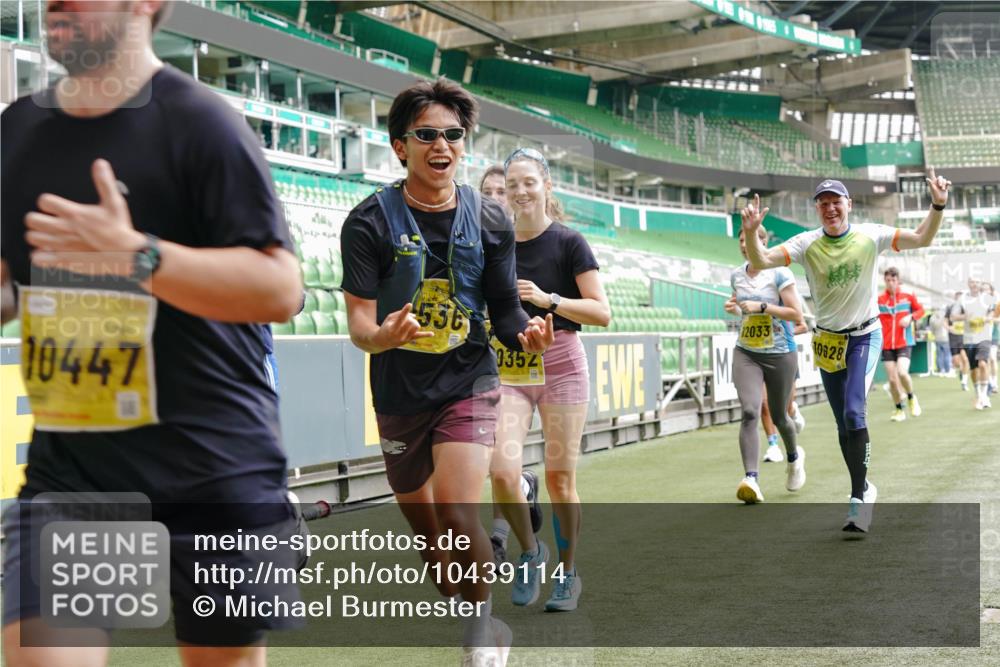 13.09.2026 - 21. swb-Marathon Bremen Michael Burmester http://msf.ph/oto/10439114 13.09.2026 10:27:08 Laufen im Stadion 10096, 10142, 10172, 10210, 10214, 10223, 10228, 10231, 10269, 10289, 10310, 10318, 10319, 10342, 10352, 10393, 10398, 10436, 10445, 10447, 10454, 10464, 10489, 10504, 10514, 10536, 10541, 10566, 10583, 10628, 10638, 10735, 10742, 10744, 10806, 10807, 10846, 10860, 10866, 10873, 10897, 10898, 10917, 10956, 10987, 10992, 11015, 11019, 11060, 11063, 11076, 11088, 11110, 11111, 11130, 11135, 11148, 11155, 11187, 11193, 11199, 11209, 11232, 11279 meine-sportfotos.de