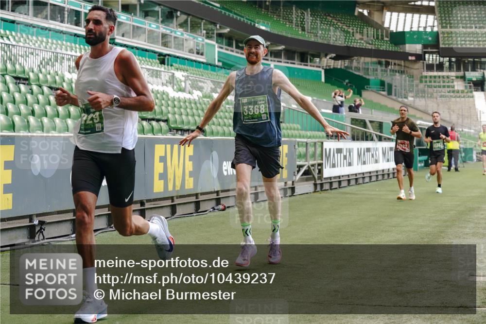 13.09.2026 - 21. swb-Marathon Bremen Michael Burmester http://msf.ph/oto/10439237 13.09.2026 12:41:31 Laufen im Stadion 126, 371, 603, 640, 650, 671, 735, 744, 862, 912, 957, 1136, 1336, 1381, 1411, 1571, 1614, 1667, 1797, 1822, 1850, 1860, 1862, 1901, 1930, 1950, 2094, 2986, 3624, 4381, 4399, 4795, 4936, 5672, 6198, 6201, 6264, 6929, 6991, 7141, 7671, 8065, 8394, 9065, 9329, 13224, 277, 346, 466, 658, 895, 901, 1090, 1118, 1248, 1320, 1323, 1385, 1472, 1583, 1587, 1604, 1754, 1911, 2073, 2141, 2352, 2585, 2670, 3080, 3606, 3617, 5160, 5163, 7244, 8729 meine-sportfotos.de
