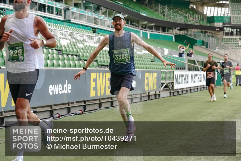 13.09.2026 - 21. swb-Marathon Bremen Michael Burmester http://msf.ph/oto/10439271 13.09.2026 12:41:32 Laufen im Stadion 126, 371, 603, 640, 650, 671, 735, 744, 862, 912, 957, 1136, 1336, 1381, 1411, 1571, 1614, 1667, 1797, 1822, 1850, 1860, 1862, 1901, 1930, 1950, 2094, 2986, 3368, 3624, 4381, 4399, 4795, 4936, 5672, 6198, 6201, 6264, 6929, 6991, 7141, 7671, 8065, 8383, 8394, 9065, 9329, 13224, 277, 346, 466, 658, 895, 901, 1090, 1118, 1248, 1320, 1323, 1385, 1472, 1583, 1587, 1604, 1754, 1911, 2141, 2352, 2585, 2670, 3080, 3606, 3617, 5160, 5163, 8729 meine-sportfotos.de