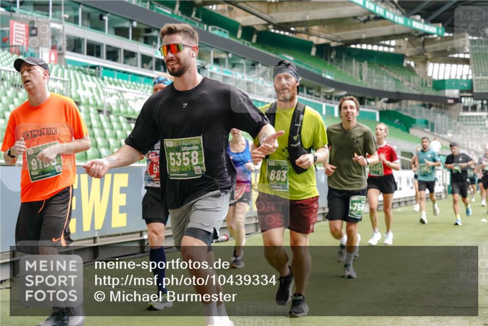 13.09.2026 - 21. swb-Marathon Bremen Michael Burmester http://msf.ph/oto/10439334 13.09.2026 13:06:29 Laufen im Stadion 109, 132, 156, 217, 244, 287, 303, 310, 323, 372, 394, 430, 454, 536, 578, 613, 647, 716, 784, 831, 834, 891, 900, 922, 1073, 1083, 1205, 1243, 1274, 1308, 1365, 1369, 1380, 1437, 1533, 1545, 1574, 1581, 1823, 1848, 1871, 1909, 1914, 1926, 1938, 2076, 2089, 2090, 2126, 2219, 2241, 2244, 2265, 2275, 2301, 2310, 2318, 2355, 2356, 2393, 2440, 2464, 2602, 2699, 2707, 2721, 2742, 2764, 2818, 2902, 2911, 2959, 2960, 2985, 3030, 3115, 3278, 3444, 3485 meine-sportfotos.de