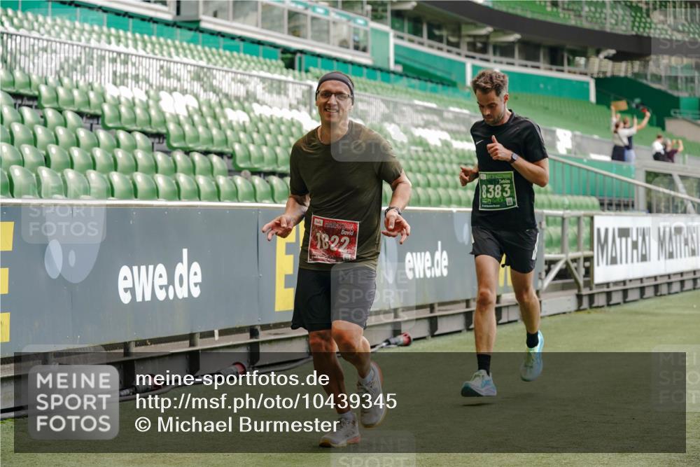13.09.2026 - 21. swb-Marathon Bremen Michael Burmester http://msf.ph/oto/10439345 13.09.2026 12:41:35 Laufen im Stadion 126, 371, 603, 640, 650, 671, 735, 744, 862, 912, 957, 1136, 1336, 1381, 1411, 1571, 1614, 1667, 1797, 1822, 1850, 1860, 1862, 1901, 1930, 1950, 2094, 2986, 3368, 3624, 4381, 4399, 4795, 4936, 5672, 6198, 6201, 6264, 6929, 6991, 7141, 7671, 8065, 8383, 8394, 9065, 9329, 13224, 277, 346, 466, 658, 895, 901, 1090, 1118, 1248, 1320, 1323, 1385, 1472, 1587, 1604, 1754, 1911, 2141, 2352, 2585, 2670, 3080, 3606, 5160, 5163, 8729 meine-sportfotos.de
