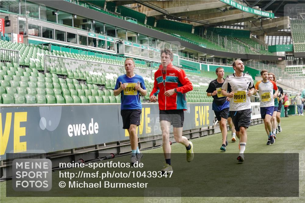 13.09.2026 - 21. swb-Marathon Bremen Michael Burmester http://msf.ph/oto/10439347 13.09.2026 10:27:14 Laufen im Stadion 10096, 10142, 10172, 10210, 10214, 10223, 10228, 10231, 10269, 10289, 10293, 10310, 10318, 10319, 10352, 10393, 10398, 10436, 10445, 10447, 10454, 10464, 10489, 10504, 10514, 10536, 10541, 10566, 10583, 10594, 10628, 10638, 10735, 10744, 10806, 10807, 10846, 10860, 10866, 10873, 10897, 10898, 10917, 10956, 10987, 10992, 11015, 11019, 11060, 11063, 11076, 11110, 11111, 11130, 11135, 11148, 11155, 11187, 11193, 11199, 11209, 11232, 11279 meine-sportfotos.de