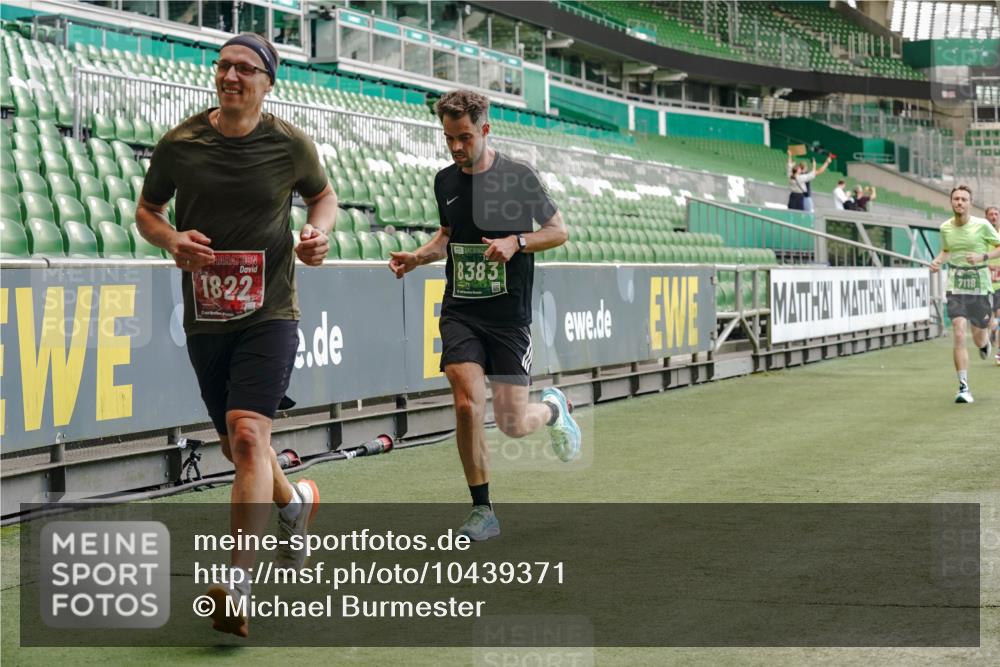 13.09.2026 - 21. swb-Marathon Bremen Michael Burmester http://msf.ph/oto/10439371 13.09.2026 12:41:36 Laufen im Stadion 126, 371, 603, 640, 650, 671, 735, 744, 862, 912, 957, 1136, 1336, 1381, 1411, 1571, 1614, 1667, 1797, 1822, 1850, 1860, 1862, 1901, 1930, 1950, 2094, 2986, 3368, 3624, 4381, 4399, 4795, 4936, 5672, 6198, 6201, 6264, 6929, 6991, 7141, 7671, 8065, 8383, 8394, 9065, 9329, 13224, 277, 346, 466, 658, 895, 901, 1090, 1118, 1248, 1320, 1323, 1385, 1472, 1587, 1604, 1717, 1751, 1754, 1911, 2141, 2352, 2585, 2670, 3080, 3606, 5160, 5163, 8729 meine-sportfotos.de