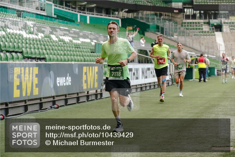 13.09.2026 - 21. swb-Marathon Bremen Michael Burmester http://msf.ph/oto/10439429 13.09.2026 12:41:38 Laufen im Stadion 126, 371, 603, 640, 650, 671, 735, 744, 862, 912, 957, 1136, 1336, 1381, 1411, 1571, 1614, 1619, 1667, 1797, 1822, 1850, 1860, 1862, 1901, 1930, 1950, 2094, 2986, 3368, 3624, 4381, 4399, 4795, 4936, 5672, 6198, 6201, 6264, 6929, 6991, 7141, 7671, 8065, 8383, 8394, 9065, 9329, 13224, 277, 346, 466, 658, 895, 901, 1090, 1118, 1248, 1320, 1323, 1385, 1472, 1576, 1587, 1604, 1717, 1751, 1754, 1911, 2141, 2352, 2585, 2670, 3080, 3606, 5160, 5163, 8729 meine-sportfotos.de