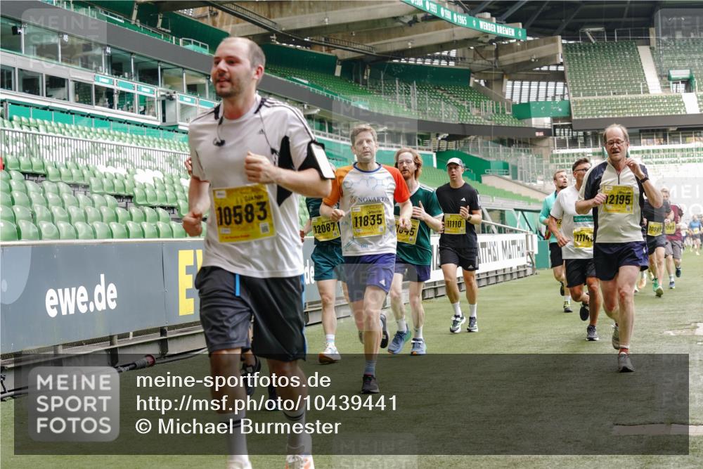 13.09.2026 - 21. swb-Marathon Bremen Michael Burmester http://msf.ph/oto/10439441 13.09.2026 10:27:15 Laufen im Stadion 10096, 10142, 10172, 10210, 10214, 10223, 10228, 10231, 10269, 10289, 10293, 10310, 10318, 10319, 10352, 10393, 10398, 10436, 10445, 10447, 10454, 10464, 10489, 10504, 10514, 10536, 10541, 10566, 10583, 10594, 10628, 10638, 10735, 10744, 10806, 10807, 10846, 10860, 10866, 10873, 10897, 10898, 10917, 10956, 10987, 10992, 11015, 11060, 11063, 11076, 11110, 11111, 11130, 11135, 11148, 11155, 11187, 11193, 11199, 11209, 11232, 11279 meine-sportfotos.de