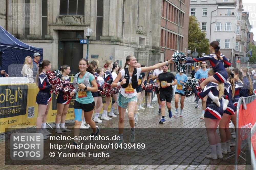 13.09.2026 - Kiel Lauf Yannick Fuchs http://msf.ph/oto/10439469 13.09.2026 11:50:46 Ziel 2063 meine-sportfotos.de