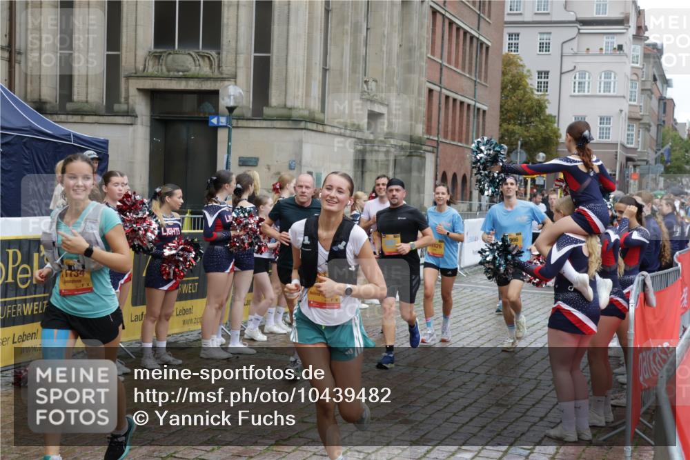 13.09.2026 - Kiel Lauf Yannick Fuchs http://msf.ph/oto/10439482 13.09.2026 11:50:47 Ziel 2063 meine-sportfotos.de