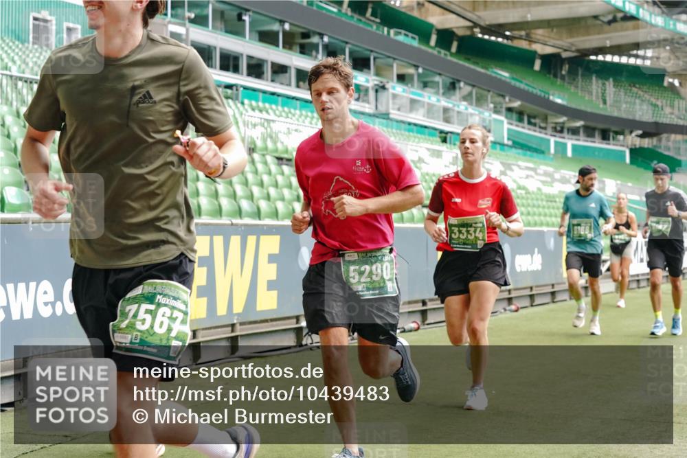 13.09.2026 - 21. swb-Marathon Bremen Michael Burmester http://msf.ph/oto/10439483 13.09.2026 13:06:31 Laufen im Stadion 109, 132, 156, 217, 244, 287, 303, 310, 323, 372, 394, 430, 454, 536, 578, 613, 647, 716, 784, 831, 834, 891, 900, 922, 1073, 1083, 1205, 1243, 1274, 1308, 1365, 1369, 1380, 1437, 1533, 1545, 1574, 1581, 1823, 1848, 1871, 1909, 1926, 1938, 2076, 2089, 2090, 2219, 2241, 2244, 2265, 2275, 2301, 2310, 2318, 2355, 2356, 2393, 2440, 2464, 2602, 2699, 2707, 2721, 2731, 2742, 2764, 2818, 2902, 2911, 2960, 2985, 3030, 3115, 3278, 3444, 3485 meine-sportfotos.de
