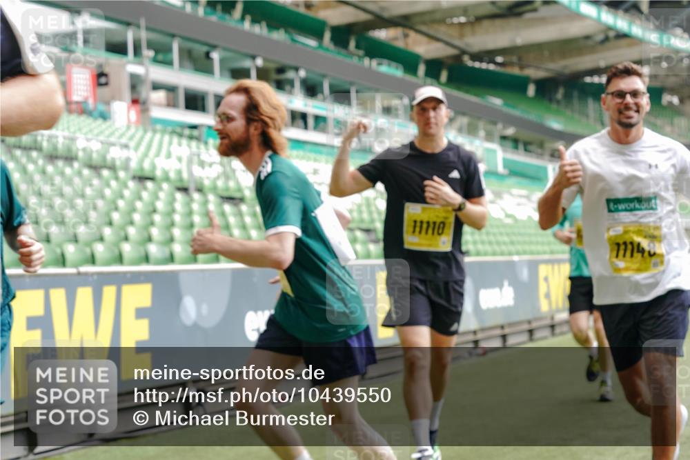 13.09.2026 - 21. swb-Marathon Bremen Michael Burmester http://msf.ph/oto/10439550 13.09.2026 10:27:18 Laufen im Stadion 10096, 10142, 10172, 10189, 10210, 10214, 10223, 10228, 10231, 10269, 10289, 10293, 10310, 10318, 10319, 10352, 10393, 10398, 10436, 10445, 10447, 10454, 10464, 10489, 10504, 10508, 10514, 10536, 10541, 10566, 10583, 10594, 10628, 10638, 10735, 10744, 10806, 10807, 10846, 10860, 10866, 10873, 10897, 10898, 10917, 10956, 10987, 10992, 11015, 11060, 11063, 11076, 11110, 11111, 11130, 11135, 11148, 11155, 11187, 11193, 11199, 11209, 11232, 11279 meine-sportfotos.de