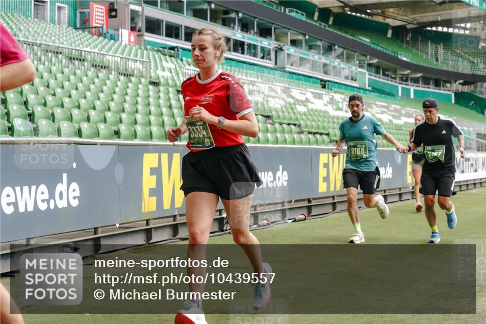13.09.2026 - 21. swb-Marathon Bremen Michael Burmester http://msf.ph/oto/10439557 13.09.2026 13:06:32 Laufen im Stadion 109, 132, 156, 217, 244, 287, 303, 310, 323, 372, 394, 430, 454, 536, 578, 613, 647, 716, 784, 831, 834, 891, 900, 922, 1073, 1083, 1205, 1243, 1274, 1308, 1365, 1369, 1380, 1437, 1533, 1545, 1574, 1581, 1823, 1848, 1871, 1909, 1926, 1938, 2070, 2076, 2089, 2090, 2219, 2241, 2244, 2265, 2275, 2301, 2310, 2318, 2355, 2356, 2393, 2440, 2464, 2602, 2699, 2707, 2721, 2731, 2742, 2764, 2818, 2902, 2911, 2960, 2985, 3030, 3115, 3278, 3444, 3485 meine-sportfotos.de