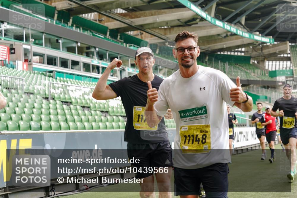 13.09.2026 - 21. swb-Marathon Bremen Michael Burmester http://msf.ph/oto/10439566 13.09.2026 10:27:19 Laufen im Stadion 10096, 10142, 10172, 10189, 10210, 10214, 10223, 10228, 10231, 10269, 10289, 10293, 10310, 10318, 10319, 10352, 10393, 10398, 10436, 10445, 10447, 10454, 10464, 10489, 10504, 10508, 10514, 10536, 10541, 10566, 10583, 10594, 10628, 10638, 10735, 10744, 10806, 10807, 10846, 10860, 10866, 10873, 10897, 10898, 10917, 10956, 10987, 10992, 11015, 11060, 11063, 11076, 11110, 11111, 11130, 11135, 11148, 11155, 11187, 11193, 11199, 11209, 11232, 11279 meine-sportfotos.de