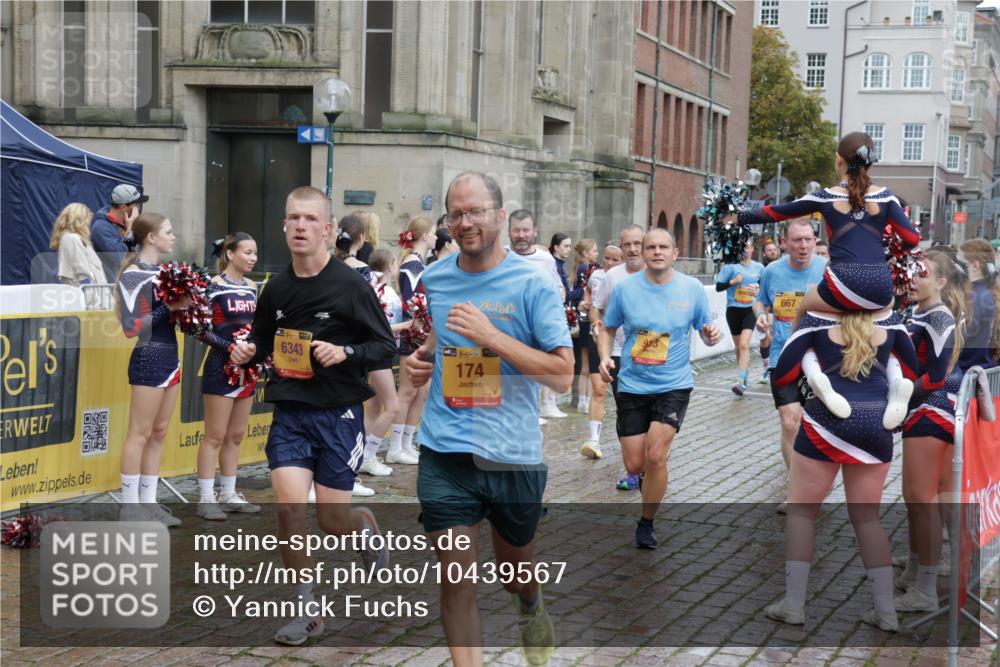 13.09.2026 - Kiel Lauf Yannick Fuchs http://msf.ph/oto/10439567 13.09.2026 11:50:52 Ziel 2063 meine-sportfotos.de