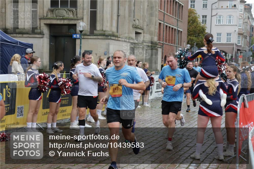 13.09.2026 - Kiel Lauf Yannick Fuchs http://msf.ph/oto/10439583 13.09.2026 11:50:53 Ziel 2063 meine-sportfotos.de