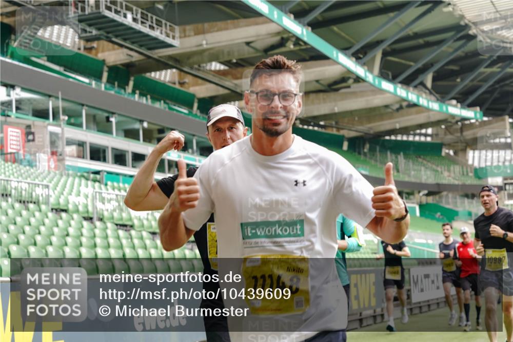 13.09.2026 - 21. swb-Marathon Bremen Michael Burmester http://msf.ph/oto/10439609 13.09.2026 10:27:19 Laufen im Stadion 10096, 10142, 10172, 10189, 10210, 10214, 10223, 10228, 10231, 10269, 10289, 10293, 10310, 10318, 10319, 10352, 10393, 10398, 10436, 10445, 10447, 10454, 10464, 10489, 10504, 10508, 10514, 10536, 10541, 10566, 10583, 10594, 10628, 10638, 10735, 10744, 10806, 10807, 10846, 10860, 10866, 10873, 10897, 10898, 10917, 10956, 10987, 10992, 11015, 11060, 11063, 11076, 11110, 11111, 11130, 11135, 11148, 11155, 11187, 11193, 11199, 11209, 11232, 11279 meine-sportfotos.de