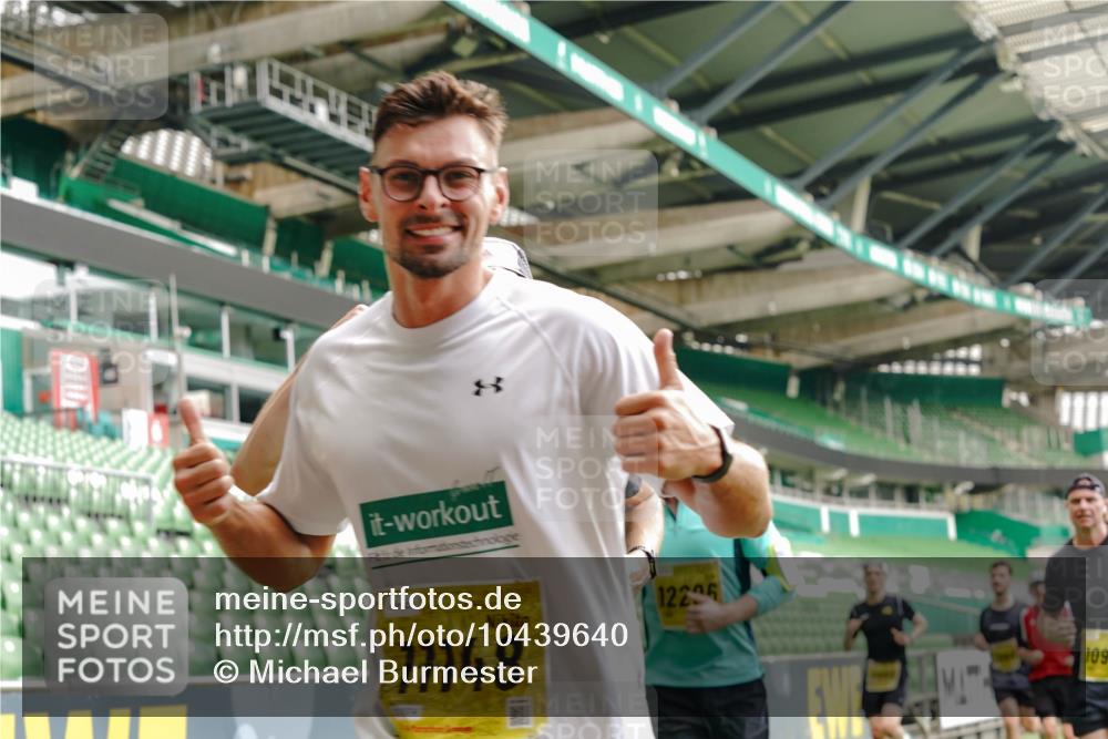 13.09.2026 - 21. swb-Marathon Bremen Michael Burmester http://msf.ph/oto/10439640 13.09.2026 10:27:19 Laufen im Stadion 10096, 10142, 10172, 10189, 10210, 10214, 10223, 10228, 10231, 10269, 10289, 10293, 10310, 10318, 10319, 10352, 10393, 10398, 10436, 10445, 10447, 10454, 10464, 10489, 10504, 10508, 10514, 10536, 10541, 10566, 10583, 10594, 10628, 10638, 10735, 10744, 10806, 10807, 10846, 10860, 10866, 10873, 10897, 10898, 10917, 10956, 10987, 10992, 11015, 11060, 11063, 11076, 11110, 11111, 11130, 11135, 11148, 11155, 11187, 11193, 11199, 11209, 11232, 11279 meine-sportfotos.de