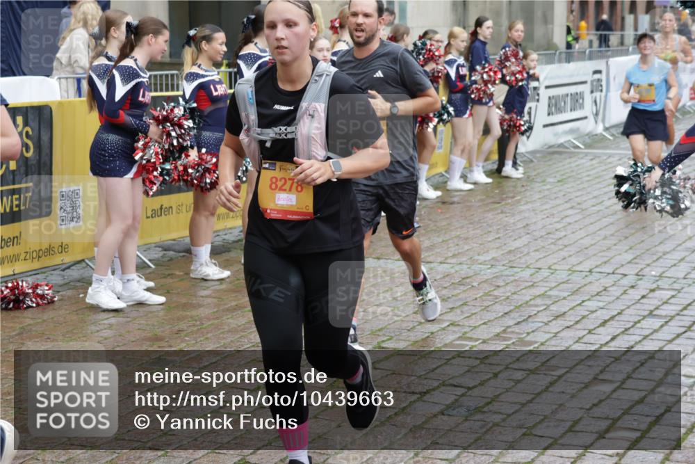 13.09.2026 - Kiel Lauf Yannick Fuchs http://msf.ph/oto/10439663 13.09.2026 11:51:01 Ziel 2063 meine-sportfotos.de