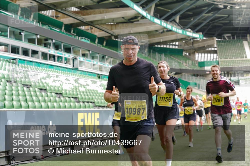 13.09.2026 - 21. swb-Marathon Bremen Michael Burmester http://msf.ph/oto/10439667 13.09.2026 10:27:21 Laufen im Stadion 10096, 10142, 10172, 10189, 10210, 10214, 10223, 10228, 10231, 10269, 10289, 10293, 10310, 10318, 10319, 10329, 10352, 10393, 10398, 10436, 10445, 10447, 10454, 10464, 10489, 10504, 10508, 10514, 10536, 10541, 10566, 10583, 10594, 10628, 10638, 10735, 10744, 10806, 10807, 10846, 10860, 10866, 10873, 10897, 10898, 10917, 10956, 10987, 10992, 11015, 11060, 11063, 11076, 11110, 11111, 11130, 11135, 11148, 11155, 11187, 11193, 11199, 11209, 11232, 11279 meine-sportfotos.de