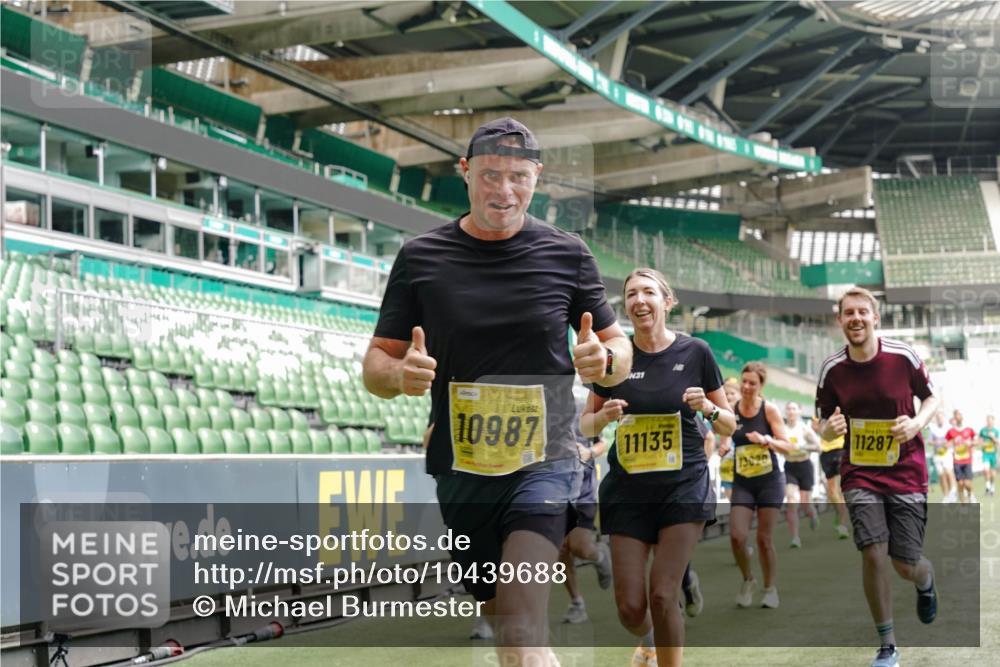 13.09.2026 - 21. swb-Marathon Bremen Michael Burmester http://msf.ph/oto/10439688 13.09.2026 10:27:21 Laufen im Stadion 10096, 10142, 10172, 10189, 10210, 10214, 10223, 10228, 10231, 10269, 10289, 10293, 10310, 10318, 10319, 10329, 10352, 10393, 10398, 10436, 10445, 10447, 10454, 10464, 10489, 10504, 10508, 10514, 10536, 10541, 10566, 10583, 10594, 10628, 10638, 10735, 10744, 10806, 10807, 10846, 10860, 10866, 10873, 10897, 10898, 10917, 10956, 10987, 10992, 11015, 11060, 11063, 11076, 11110, 11111, 11130, 11135, 11148, 11155, 11187, 11193, 11199, 11209, 11232, 11279 meine-sportfotos.de