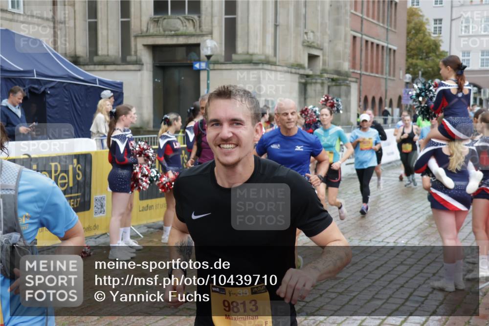 13.09.2026 - Kiel Lauf Yannick Fuchs http://msf.ph/oto/10439710 13.09.2026 11:51:07 Ziel 2063 meine-sportfotos.de