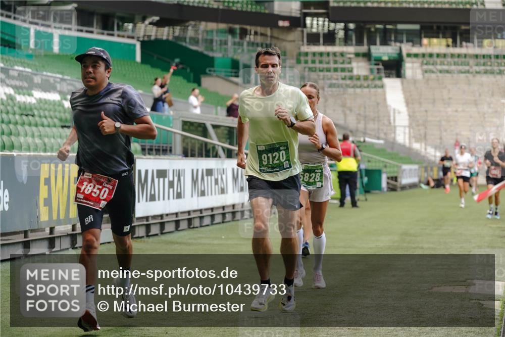 13.09.2026 - 21. swb-Marathon Bremen Michael Burmester http://msf.ph/oto/10439733 13.09.2026 12:41:51 Laufen im Stadion 126, 371, 603, 640, 650, 671, 735, 744, 912, 957, 1009, 1136, 1336, 1381, 1411, 1571, 1614, 1619, 1667, 1797, 1822, 1850, 1860, 1862, 1930, 2094, 2207, 2986, 3368, 3624, 4399, 4795, 4936, 5672, 5828, 6198, 6201, 6264, 6929, 6991, 7141, 8065, 8311, 8383, 8394, 9065, 9120, 9329, 13224, 277, 346, 466, 658, 895, 901, 1090, 1118, 1248, 1320, 1323, 1472, 1576, 1587, 1604, 1717, 1751, 1754, 1758, 1911, 2141, 2352, 2585, 2670, 3080, 3606, 5160, 5163, 5912 meine-sportfotos.de