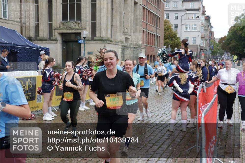 13.09.2026 - Kiel Lauf Yannick Fuchs http://msf.ph/oto/10439784 13.09.2026 11:51:12 Ziel 2063 meine-sportfotos.de