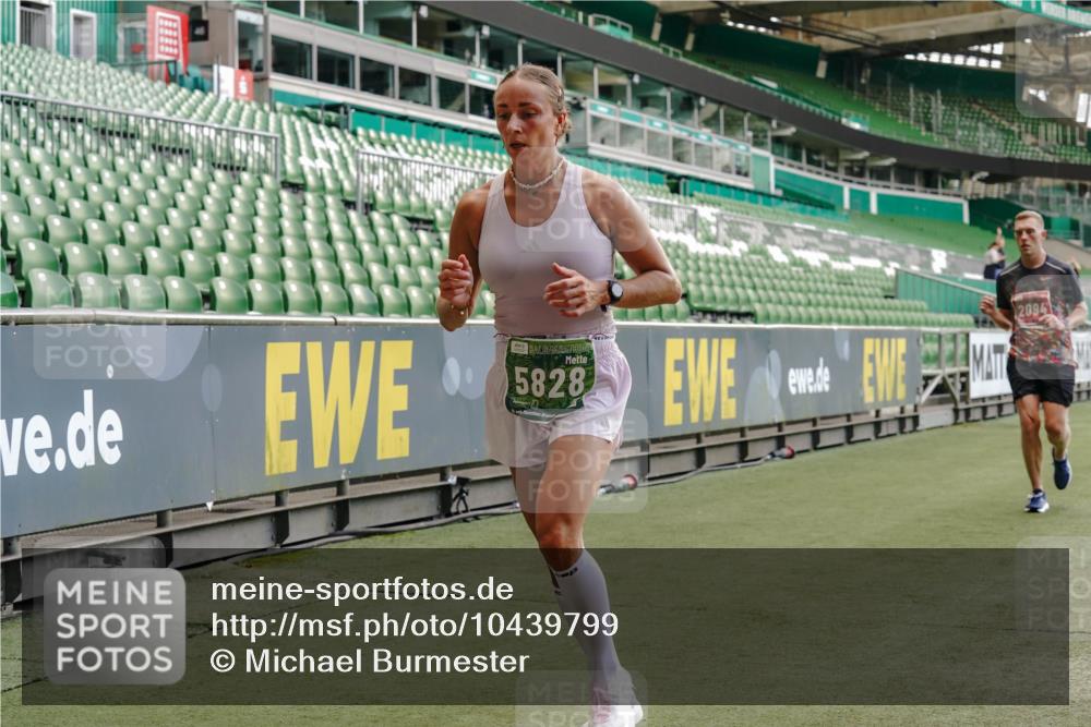 13.09.2026 - 21. swb-Marathon Bremen Michael Burmester http://msf.ph/oto/10439799 13.09.2026 12:41:54 Laufen im Stadion 126, 371, 439, 603, 640, 650, 671, 735, 744, 912, 957, 1009, 1136, 1336, 1381, 1411, 1571, 1614, 1619, 1667, 1712, 1797, 1822, 1850, 1860, 1862, 1930, 2094, 2207, 2986, 3368, 3624, 4399, 4795, 4847, 4936, 5672, 5828, 6198, 6201, 6264, 6929, 6991, 7141, 8065, 8311, 8383, 8394, 9065, 9120, 9329, 277, 346, 466, 658, 895, 901, 1090, 1118, 1248, 1320, 1323, 1472, 1576, 1587, 1604, 1717, 1751, 1754, 1758, 1911, 2141, 2352, 2585, 2670, 3080, 3606, 5160, 5163, 5912 meine-sportfotos.de