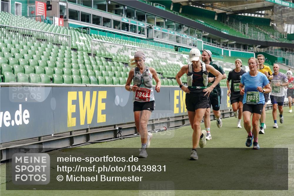 13.09.2026 - 21. swb-Marathon Bremen Michael Burmester http://msf.ph/oto/10439831 13.09.2026 13:06:37 Laufen im Stadion 109, 132, 156, 217, 244, 287, 303, 310, 323, 372, 394, 430, 454, 578, 607, 613, 647, 716, 784, 831, 834, 846, 891, 900, 922, 1073, 1083, 1189, 1205, 1243, 1274, 1308, 1365, 1369, 1380, 1387, 1437, 1533, 1545, 1574, 1581, 1600, 1823, 1841, 1848, 1871, 1909, 1926, 1938, 2070, 2076, 2090, 2219, 2241, 2244, 2265, 2275, 2301, 2310, 2318, 2355, 2356, 2393, 2440, 2464, 2699, 2707, 2721, 2731, 2742, 2755, 2764, 2818, 2902, 2911, 2960, 2985, 3030, 3115, 3278, 3444, 3485 meine-sportfotos.de