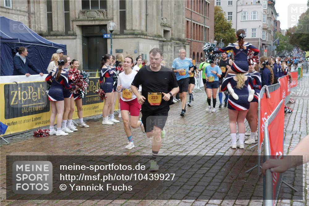 13.09.2026 - Kiel Lauf Yannick Fuchs http://msf.ph/oto/10439927 13.09.2026 11:51:21 Ziel 2063, 2063 meine-sportfotos.de