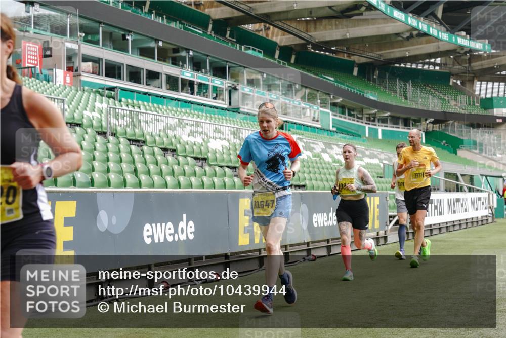13.09.2026 - 21. swb-Marathon Bremen Michael Burmester http://msf.ph/oto/10439944 13.09.2026 10:27:25 Laufen im Stadion 10096, 10142, 10172, 10189, 10210, 10214, 10223, 10228, 10231, 10269, 10270, 10289, 10293, 10310, 10318, 10319, 10329, 10352, 10393, 10436, 10445, 10447, 10454, 10464, 10489, 10504, 10508, 10514, 10536, 10541, 10566, 10583, 10594, 10628, 10638, 10735, 10744, 10806, 10807, 10814, 10846, 10860, 10866, 10873, 10897, 10898, 10917, 10956, 10992, 11015, 11060, 11063, 11076, 11110, 11111, 11130, 11135, 11148, 11155, 11187, 11193, 11199, 11209, 11232, 11279 meine-sportfotos.de