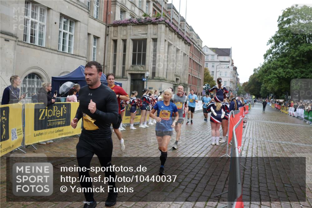 13.09.2026 - Kiel Lauf Yannick Fuchs http://msf.ph/oto/10440037 13.09.2026 11:51:28 Ziel 2063 meine-sportfotos.de