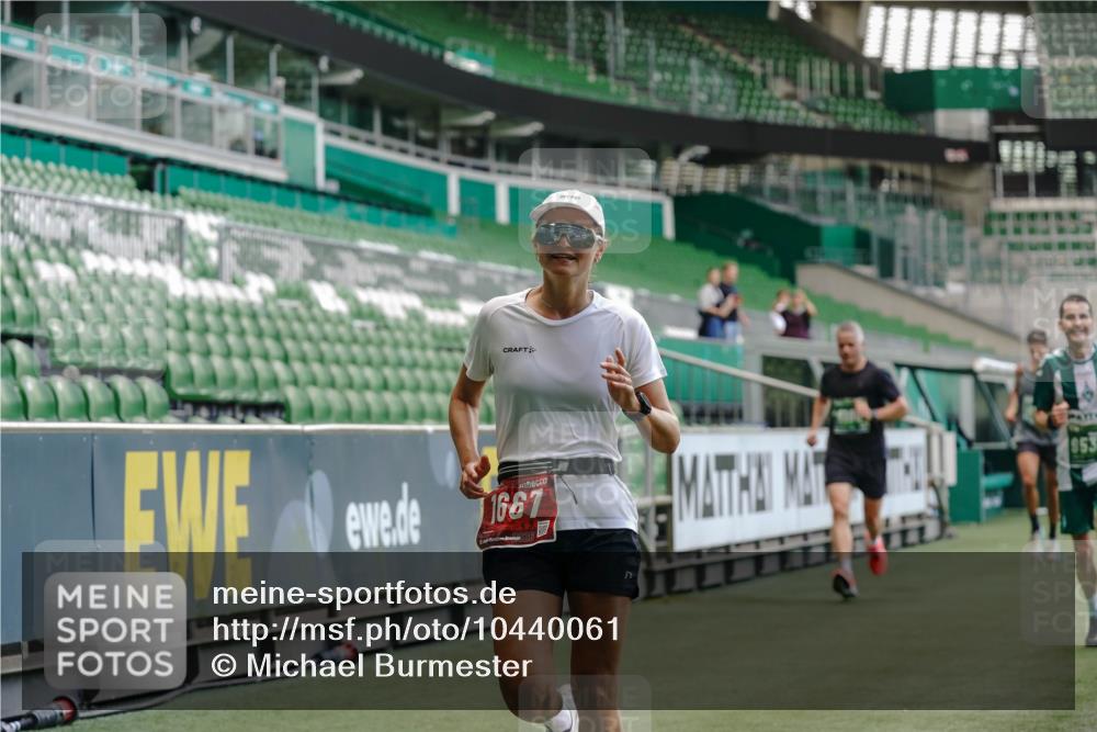 13.09.2026 - 21. swb-Marathon Bremen Michael Burmester http://msf.ph/oto/10440061 13.09.2026 12:42:05 Laufen im Stadion 371, 439, 603, 640, 650, 735, 744, 749, 957, 1009, 1223, 1224, 1336, 1381, 1411, 1571, 1614, 1619, 1667, 1712, 1745, 1797, 1822, 1850, 1862, 1930, 2094, 2207, 2986, 3368, 3624, 4399, 4795, 4847, 4936, 5672, 5828, 6198, 6264, 6929, 6991, 7141, 8065, 8311, 8383, 8394, 8994, 9065, 9120, 9329, 277, 346, 807, 895, 901, 1090, 1118, 1248, 1320, 1323, 1472, 1576, 1587, 1604, 1717, 1751, 1758, 1911, 2141, 2352, 2585, 2670, 3080, 3606, 5160, 5163, 5912 meine-sportfotos.de