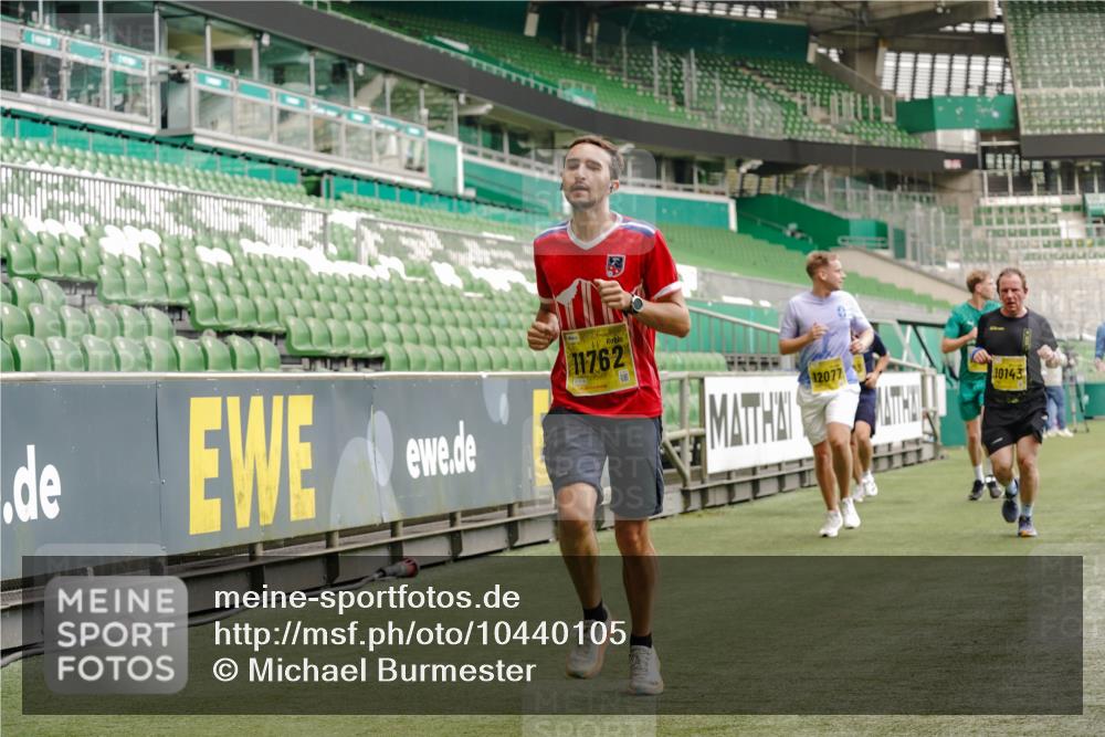13.09.2026 - 21. swb-Marathon Bremen Michael Burmester http://msf.ph/oto/10440105 13.09.2026 10:27:28 Laufen im Stadion 10096, 10142, 10172, 10189, 10210, 10214, 10223, 10228, 10231, 10269, 10270, 10289, 10293, 10310, 10318, 10319, 10329, 10352, 10393, 10436, 10445, 10447, 10454, 10464, 10489, 10504, 10508, 10514, 10536, 10541, 10566, 10583, 10594, 10628, 10638, 10735, 10744, 10807, 10814, 10846, 10860, 10866, 10873, 10897, 10898, 10917, 10956, 10992, 11015, 11060, 11063, 11076, 11092, 11110, 11111, 11130, 11135, 11148, 11155, 11187, 11193, 11199, 11209, 11232, 11279 meine-sportfotos.de