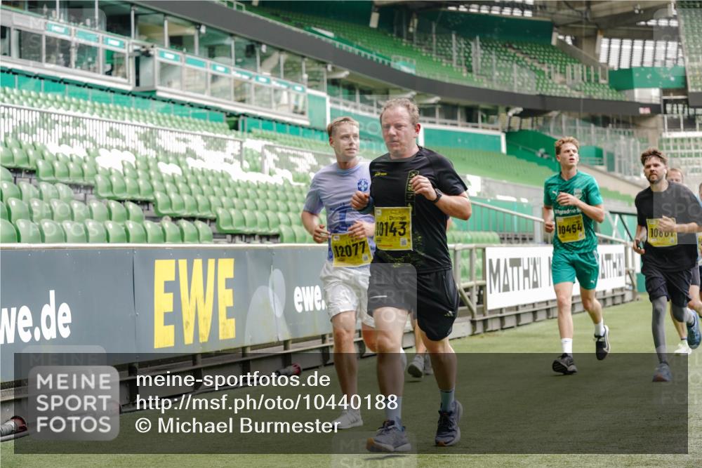 13.09.2026 - 21. swb-Marathon Bremen Michael Burmester http://msf.ph/oto/10440188 13.09.2026 10:27:31 Laufen im Stadion 10096, 10142, 10172, 10189, 10210, 10214, 10223, 10228, 10231, 10269, 10270, 10289, 10293, 10310, 10318, 10319, 10329, 10352, 10393, 10436, 10445, 10447, 10454, 10464, 10489, 10504, 10508, 10514, 10536, 10541, 10566, 10583, 10594, 10628, 10638, 10735, 10744, 10770, 10807, 10814, 10846, 10860, 10866, 10873, 10897, 10898, 10917, 10956, 10992, 11015, 11060, 11063, 11076, 11092, 11110, 11111, 11130, 11135, 11148, 11155, 11193, 11199, 11209, 11232, 11279 meine-sportfotos.de